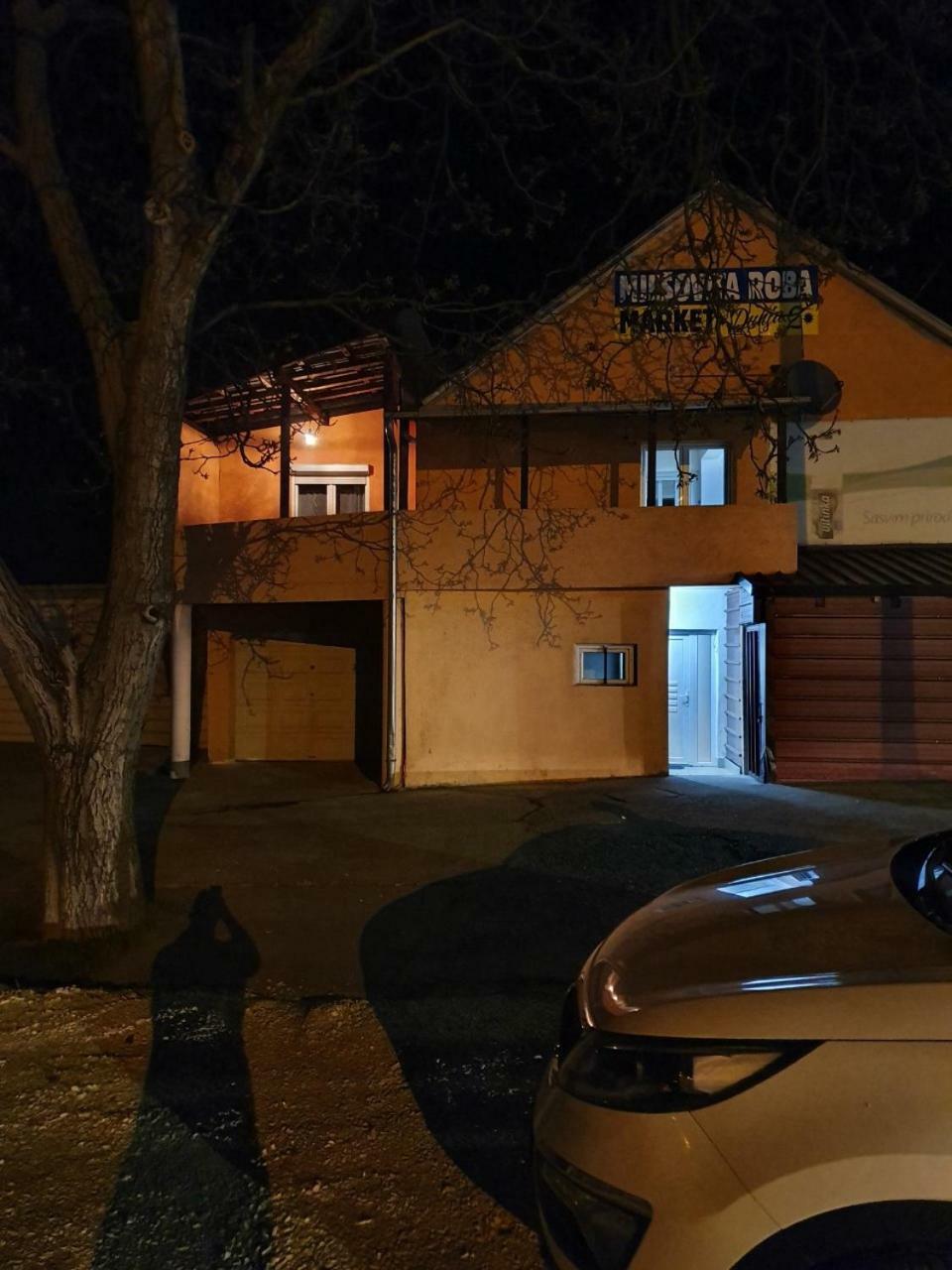 Apartman Markovic Bosanski Samac エクステリア 写真