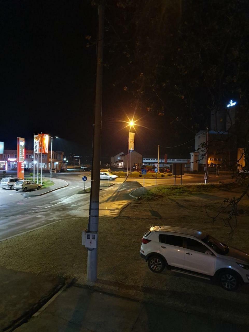 Apartman Markovic Bosanski Samac エクステリア 写真
